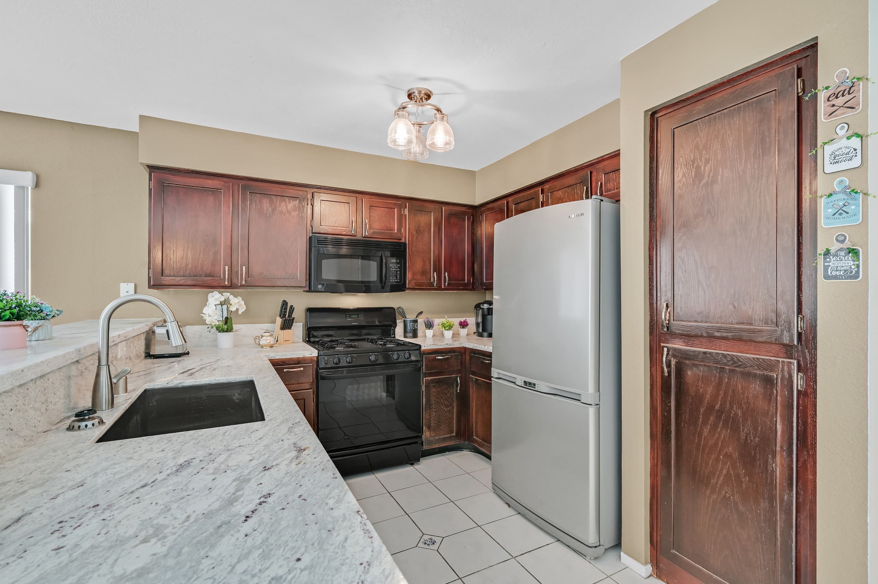 Lone Mountain and Las Vegas area real estate photography 15